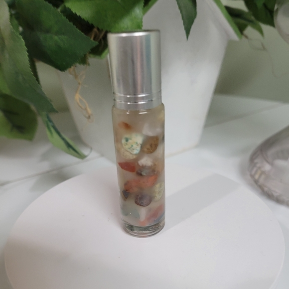 CRYSTAL INFUSED SKIN RESCUE ESSENTIAL OIL. HOMEMADE HEALTH GRADE MATERIALS 👀 - Picture 10 of 10